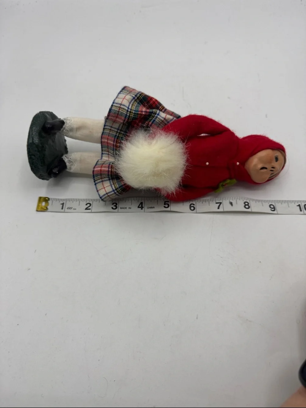 Byers choice Victorian Caroler Girl